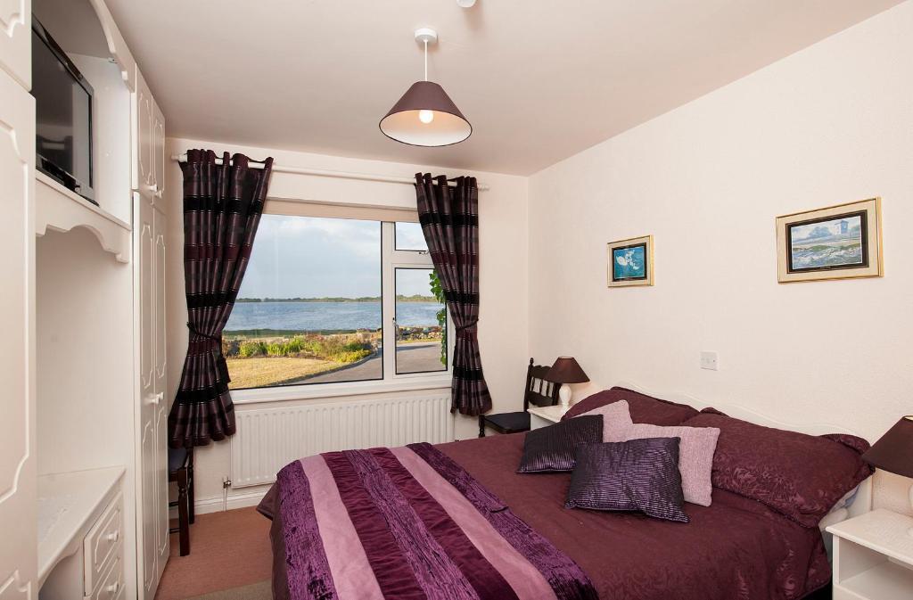 The Waterfront House Country Home Утерард Номер фото
