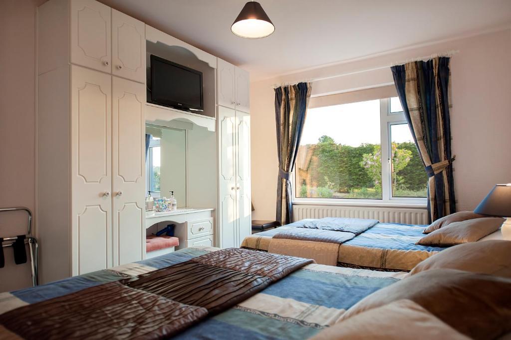 The Waterfront House Country Home Утерард Номер фото