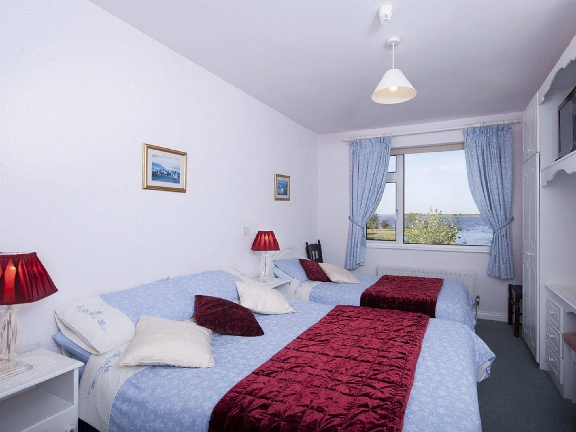 The Waterfront House Country Home Утерард Екстер'єр фото